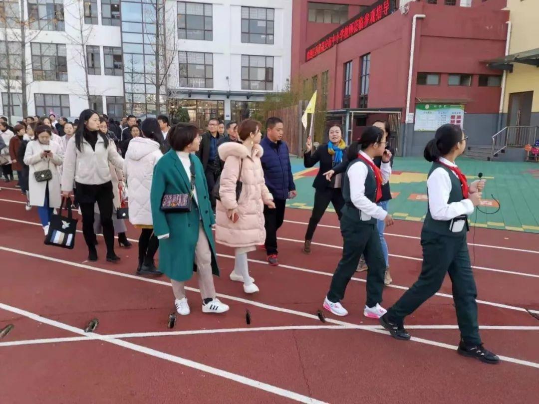 【工作简讯】江西省高安市中小学教师 莅临我校参观交流活动 【工作简讯】江西省高安市中小学教师 莅临我校参观交流活动