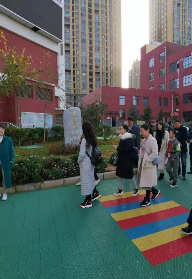【工作简讯】江西省高安市中小学教师 莅临我校参观交流活动 【工作简讯】江西省高安市中小学教师 莅临我校参观交流活动