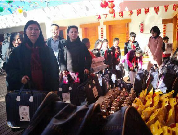 【慰问活动】践行爱的教育 传递爱的温暖——五华外小春节前厂口小庄村残障儿童寄养社区慰问活动 【慰问活动】践行爱的教育 传递爱的温暖——五华外小春节前厂口小庄村残障儿童寄养社区慰问活动