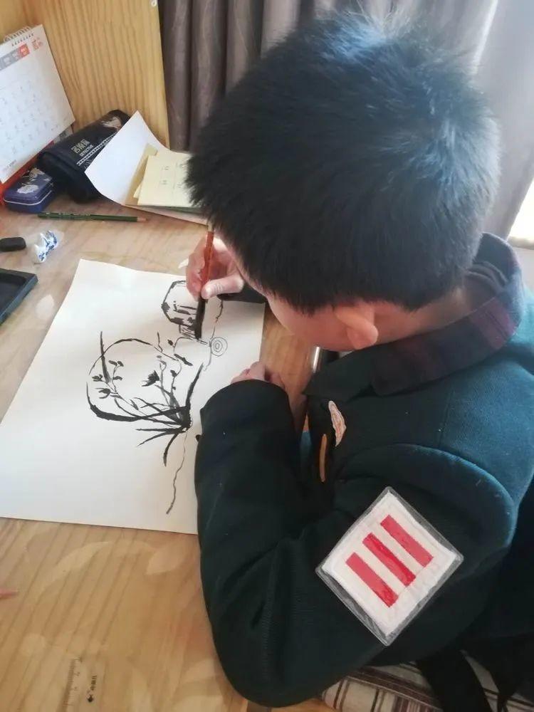 【线上学习分享】停课不停学 抗疫共成长——五华区外国语实验小学五年级线上学习小结 【线上学习分享】停课不停学 抗疫共成长——五华区外国语实验小学五年级线上学习小结