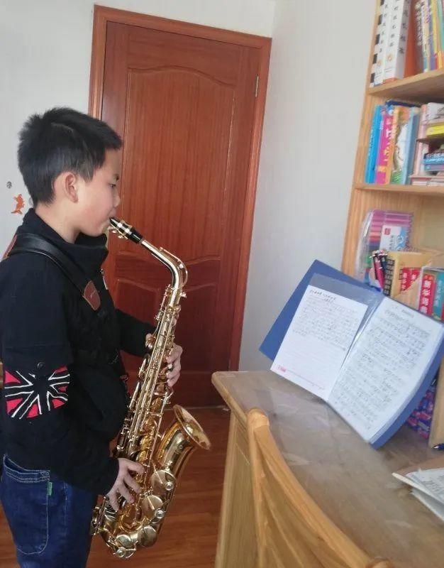 【线上学习分享】停课不停学 抗疫共成长——五华区外国语实验小学五年级线上学习小结 【线上学习分享】停课不停学 抗疫共成长——五华区外国语实验小学五年级线上学习小结