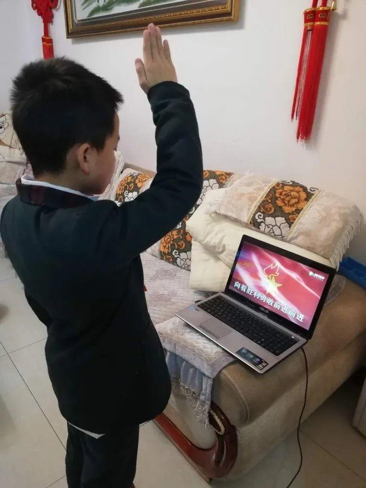 【线上学习分享】停课不停学 抗疫共成长——五华区外国语实验小学五年级线上学习小结 【线上学习分享】停课不停学 抗疫共成长——五华区外国语实验小学五年级线上学习小结