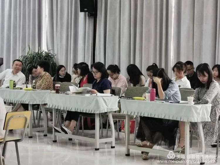【生命·实践】善思善学 砥砺前行——记五华外小英语组教师参加“新基础”学习 【生命·实践】善思善学 砥砺前行——记五华外小英语组教师参加“新基础”学习