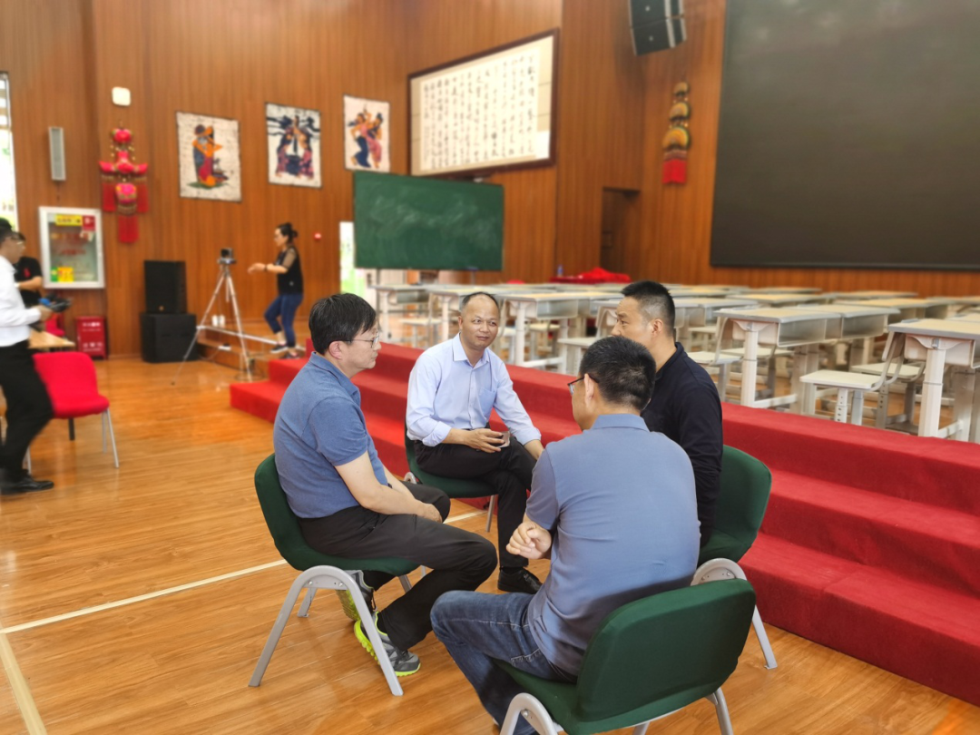 【生命·实践】“新基础之约”——华东师范大学新基础教育专家团队到我校调研 【生命·实践】“新基础之约”——华东师范大学新基础教育专家团队到我校调研