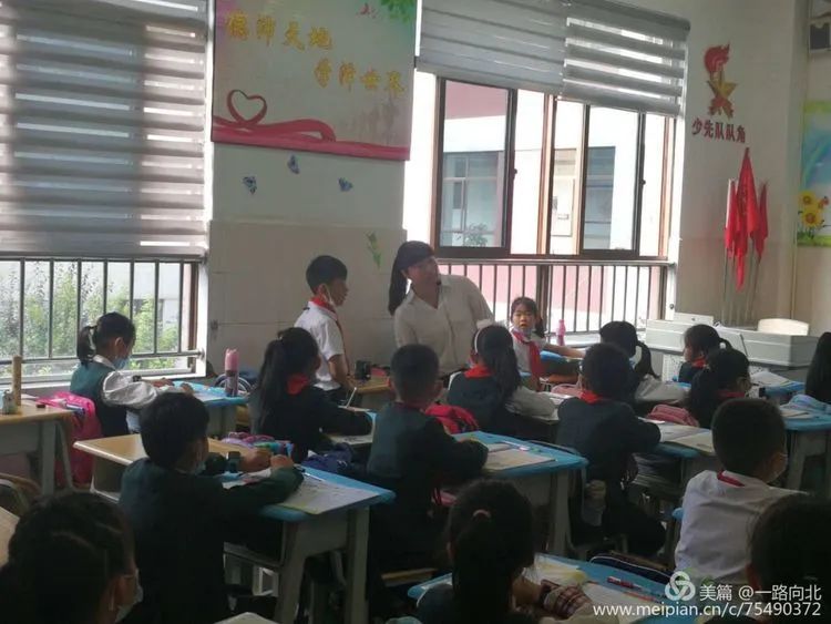 【校园简讯】书香润童年 美丽共绽放 【校园简讯】书香润童年 美丽共绽放