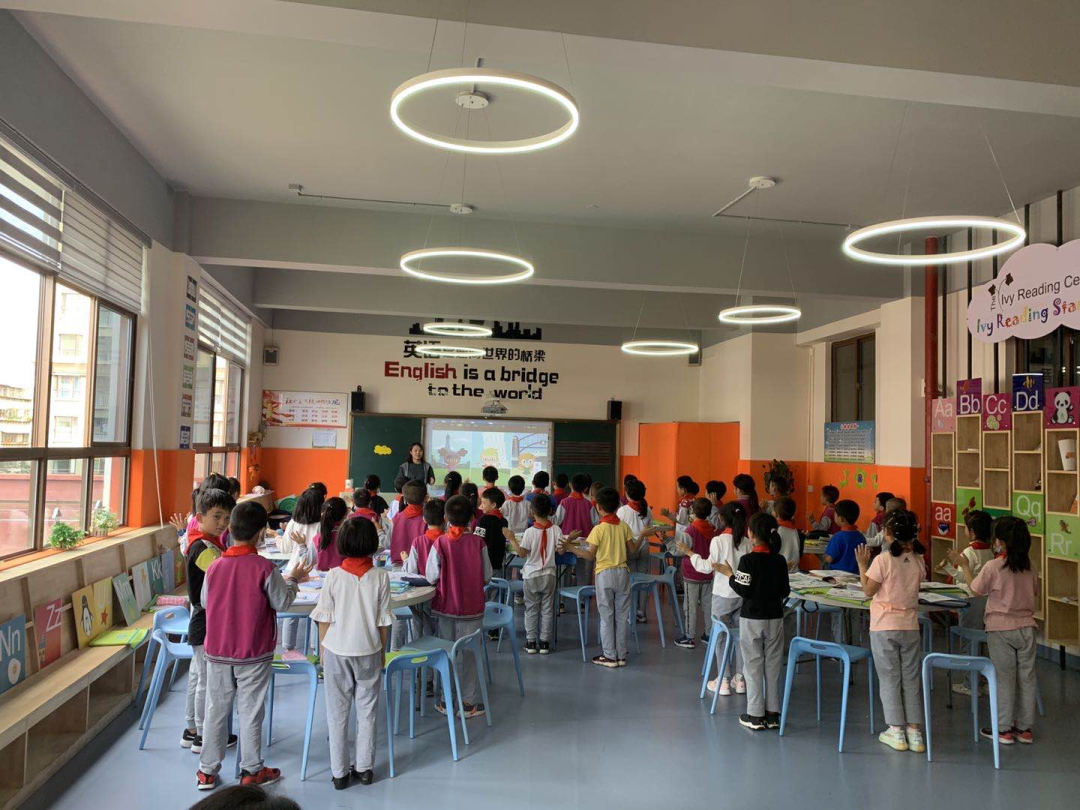 【生命·实践】五华区外国语实验小学英语组教研简讯