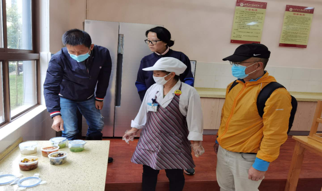 【校园简讯】食品安全从严把关，关爱生命责任如山——保障部迎接食品安全检查工作简讯
