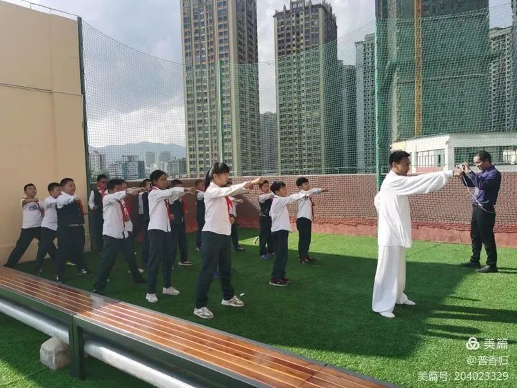 【校园简讯】推进课后服务 开启多彩课程 【校园简讯】推进课后服务 开启多彩课程