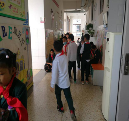 【生命·实践】五华区外国语实验小学三年级第2周工作简讯 【生命·实践】五华区外国语实验小学三年级第2周工作简讯