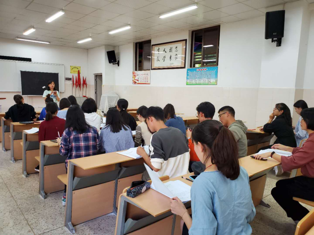 【校园简讯】用心做教育,用爱育人才 ——五华区外国语实验小学新教师劳动合同签订仪式 【校园简讯】用心做教育,用爱育人才 ——五华区外国语实验小学新教师劳动合同签订仪式