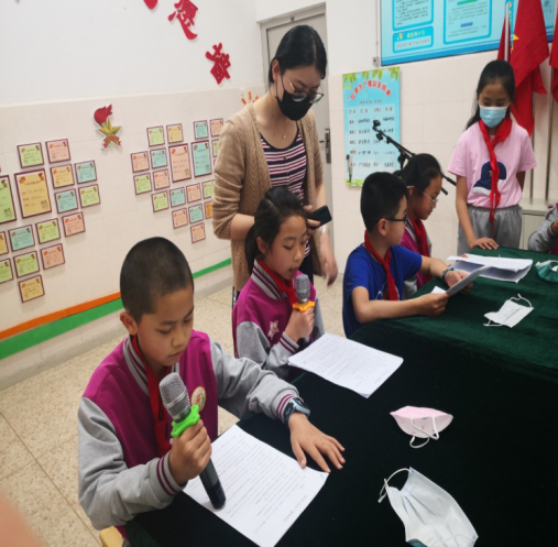 【主题教育】扣好人生第一粒扣子 传承红色基因 五华外小“升国旗唱国歌暨我和国旗合个影”主题教育活动 【主题教育】扣好人生第一粒扣子 传承红色基因 五华外小“升国旗唱国歌暨我和国旗合个影”主题教育活动