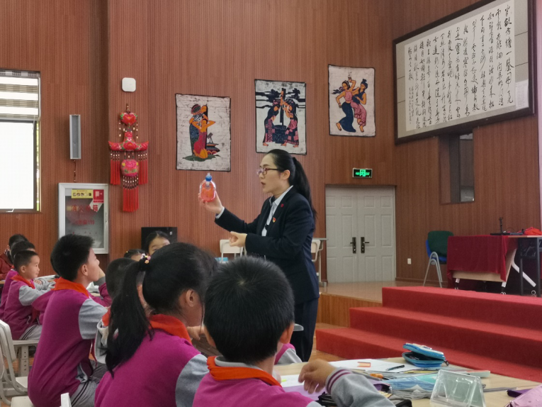 【生命·实践】体验科学探究 让“新基础”课堂焕发活力 【生命·实践】体验科学探究 让“新基础”课堂焕发活力