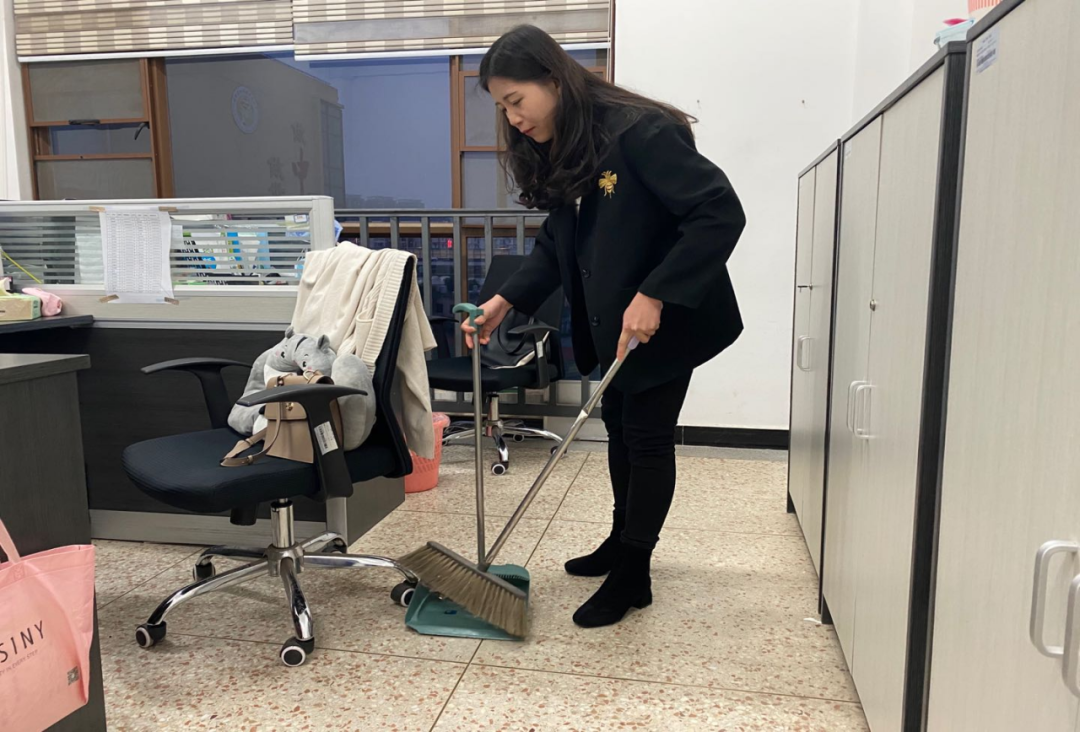 【爱国卫生运动】以身示范 教书育人——校园是我们的家，守护靠大家