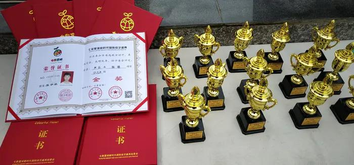 【校园简讯】五华外小魅力合唱 【校园简讯】五华外小魅力合唱