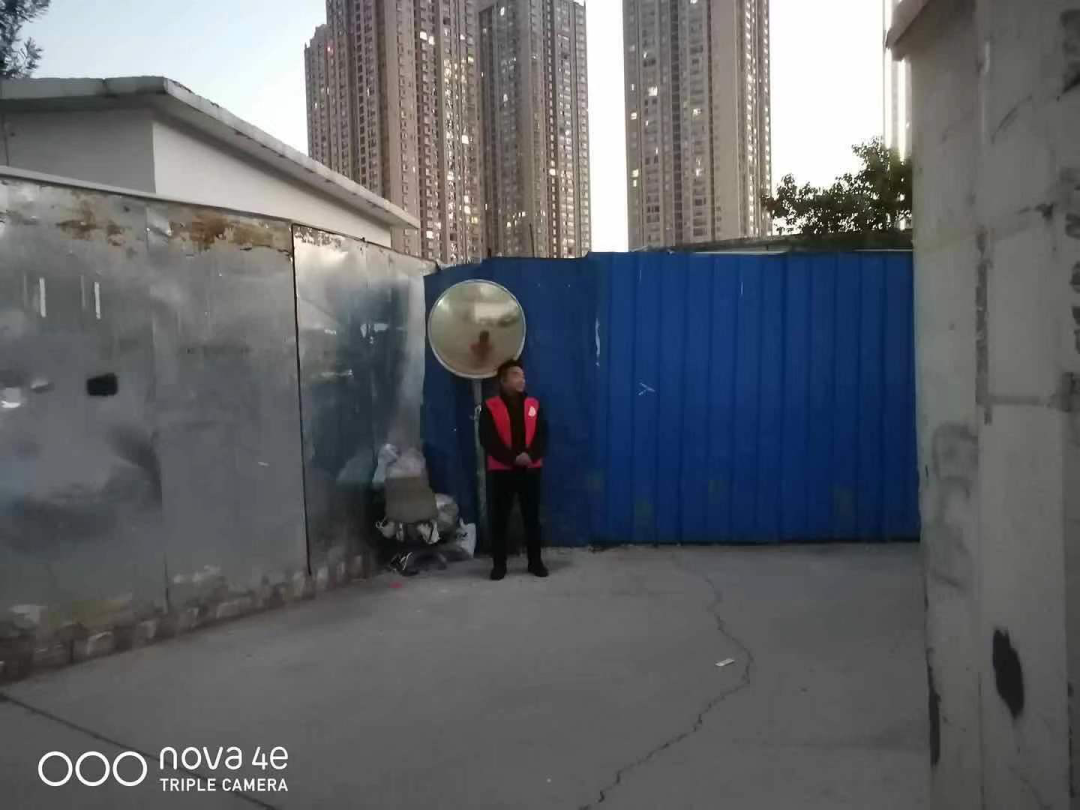 【校园简讯】严守安全红线,确保师生平安——五华外小充分做好疫情防控和校园安全的值班安排 【校园简讯】严守安全红线,确保师生平安——五华外小充分做好疫情防控和校园安全的值班安排