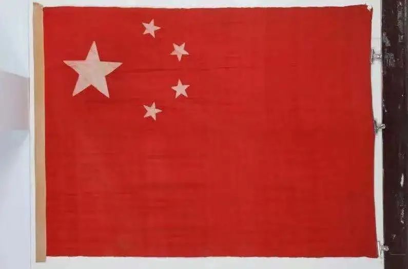 学党史 | 72年前，昆明升起的第一面五星红旗是他们缝制的……