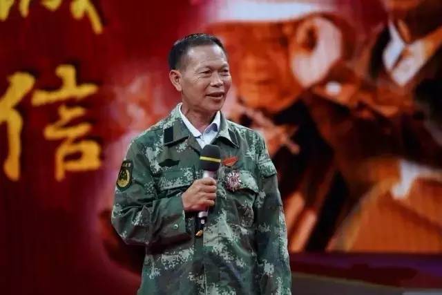 先锋专题 | 杨天才：这个“天才”有点“傻”，守护界碑三十年（独家微视频+文字）