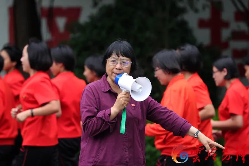 致敬!中宣部授予张桂梅时代楷模称号 致敬!中宣部授予张桂梅时代楷模称号