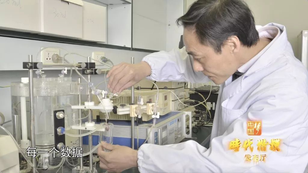 一名造福了2000万患者的医者走了,一个隐藏了25年的秘密被揭开后让人泪目… 一名造福了2000万患者的医者走了,一个隐藏了25年的秘密被揭开后让人泪目…