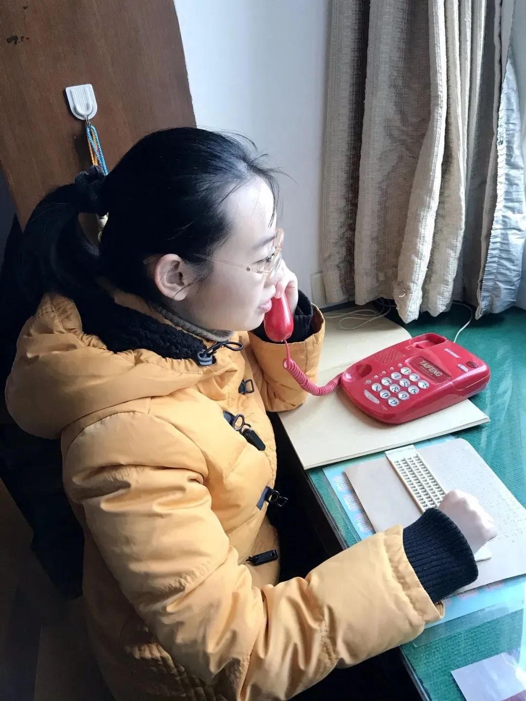 【亲子教育】就是她！复旦首位盲人研究生