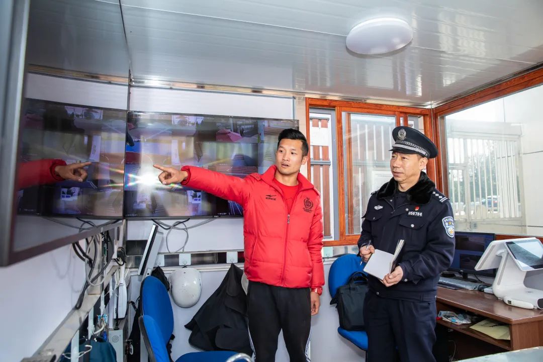 “当好排头兵”大讨论｜五华分局“三项措施”rn推动“当好排头兵”大讨论活动成效初现