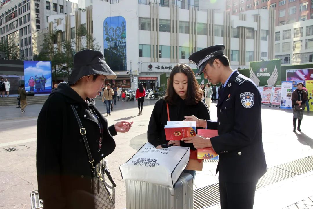 “当好排头兵”大讨论｜五华分局“三项措施”rn推动“当好排头兵”大讨论活动成效初现