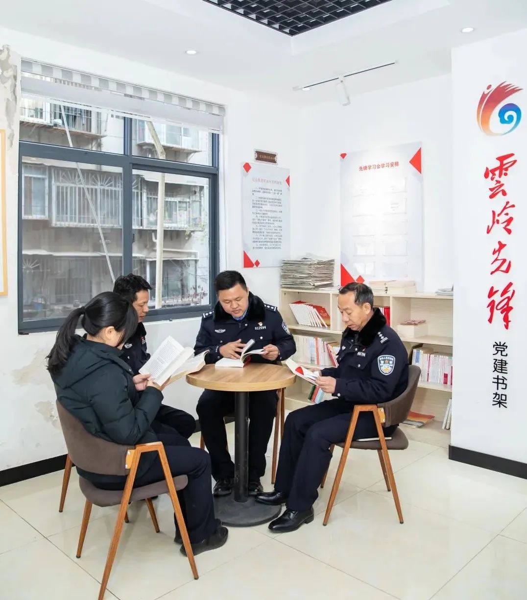 “当好排头兵”大讨论｜五华分局“三项措施”rn推动“当好排头兵”大讨论活动成效初现