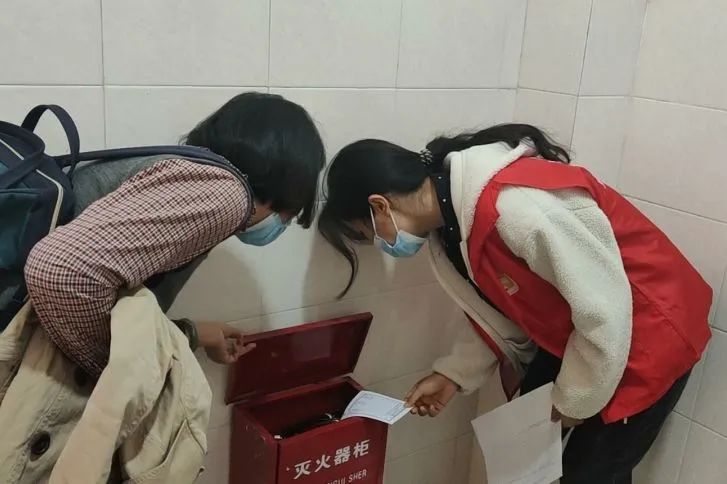 【校园简讯】抓日常落实 压管理责任 【校园简讯】抓日常落实 压管理责任