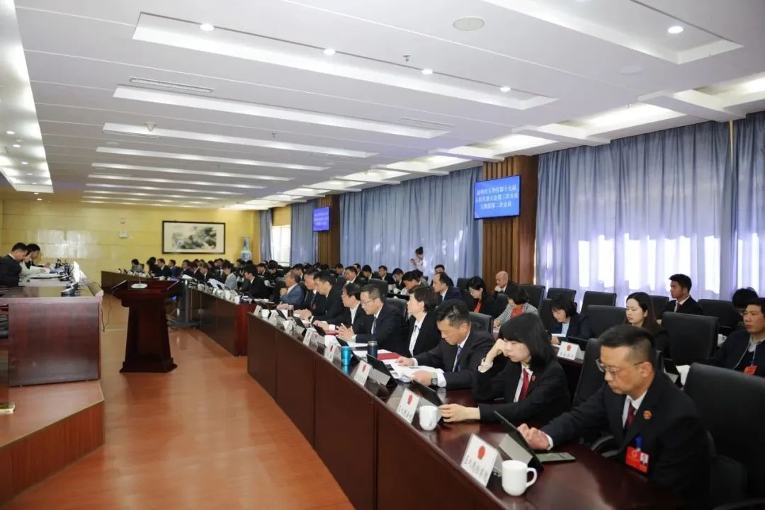 【聚焦五华两会】会议进入第三天，人大代表建言献策热情不减