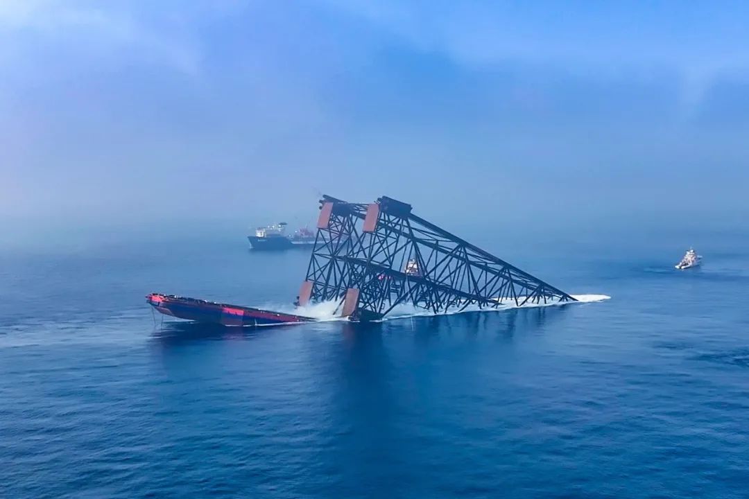 【热咨询】我国自主设计建造！精准就位，刷新纪录